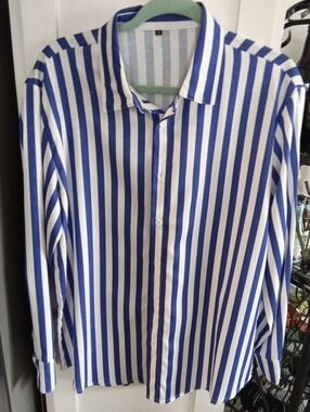 Men's Blue & White Vertical Stripe Button-Up Shirt